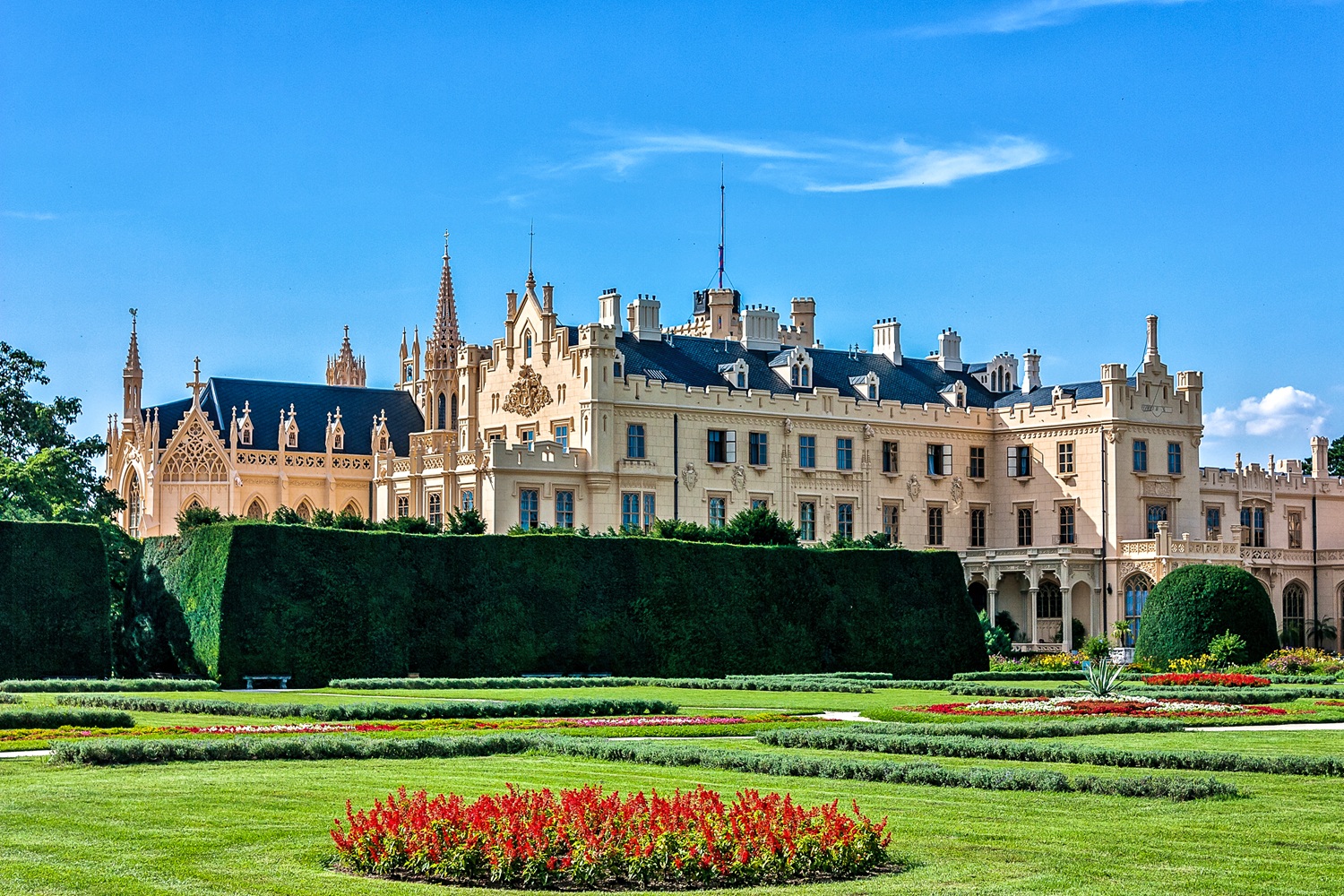 Full-Day Trip to Lednice, Valtice and Mikulov from Brno or Vienna