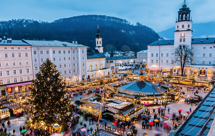 Salzburg Christmas market with illuminated stalls and festive decorations – Salzburg